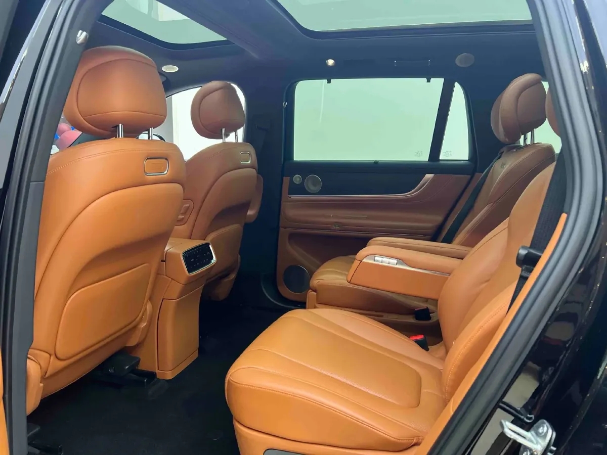 2024 AITO AITO M9 1.5T 152HP L4 REEV 42KWH,autocango,china used car exporter,china ev exporter,chinese used car exporter,chinese used ev exporter