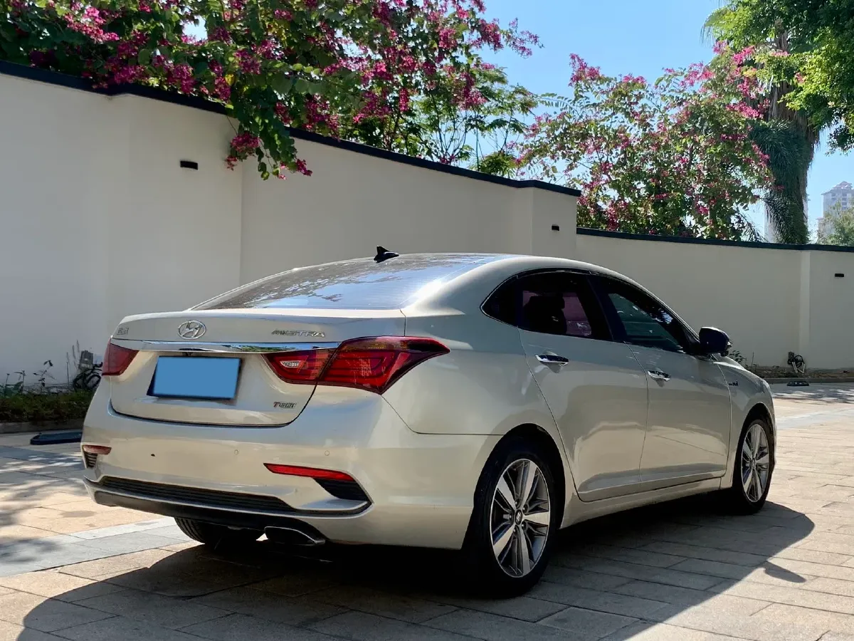 2017 Hyundai Mistra 1.6T 175HP L4 7DCT,autocango,china used car exporter,china ev exporter,chinese used car exporter,chinese used ev exporter