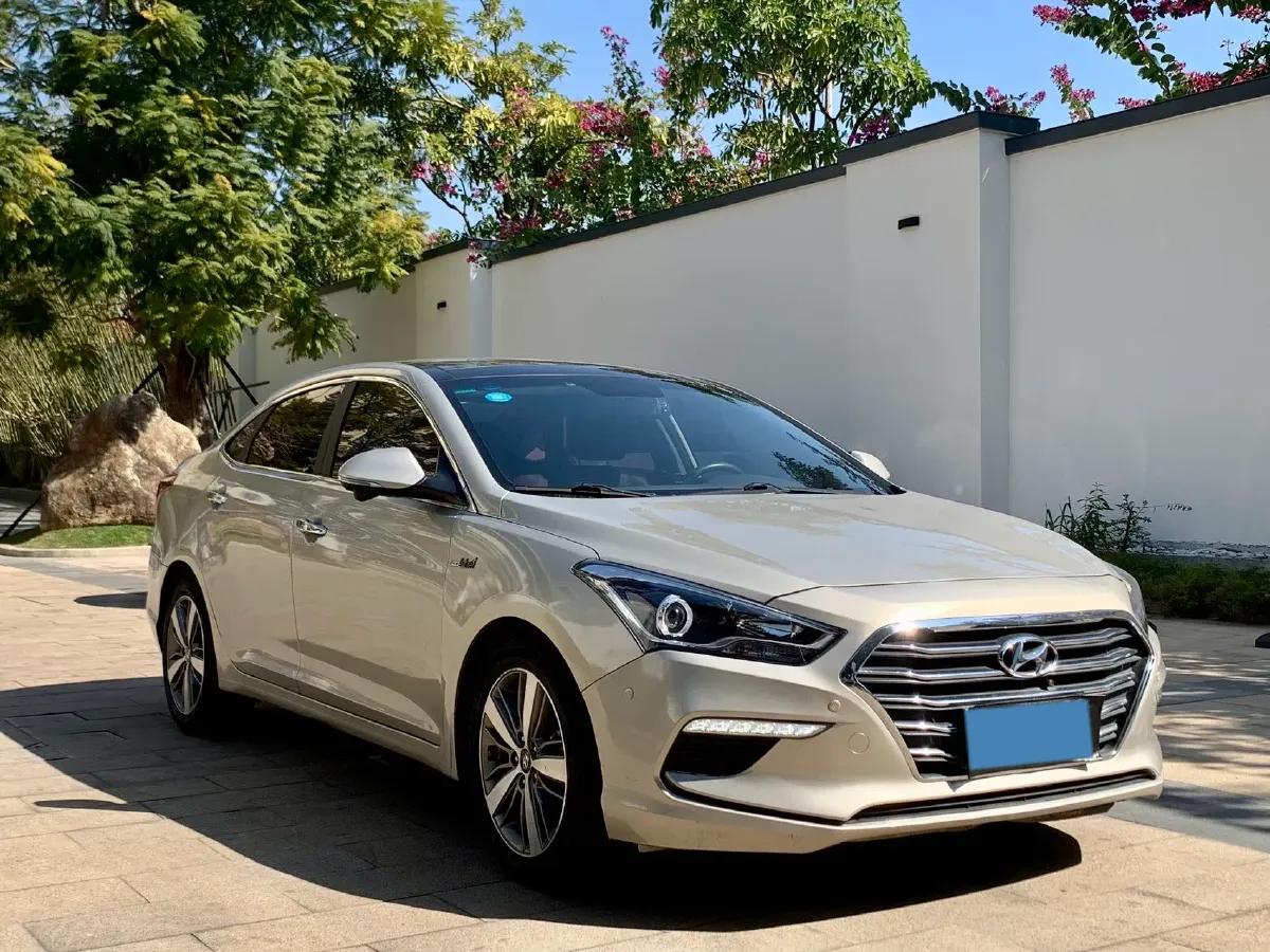 2017 Hyundai Mistra 1.6T 175HP L4 7DCT,autocango,china used car exporter,china ev exporter,chinese used car exporter,chinese used ev exporter