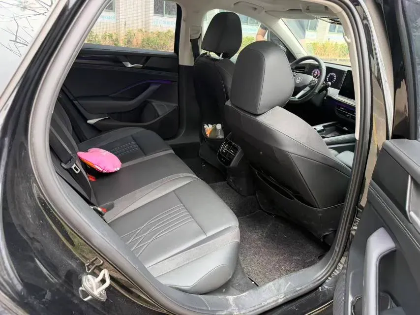 2024 Volkswagen Magotan 1.5T 160HP L4 7DCT,autocango,china used car exporter,china ev exporter,chinese used car exporter,chinese used ev exporter