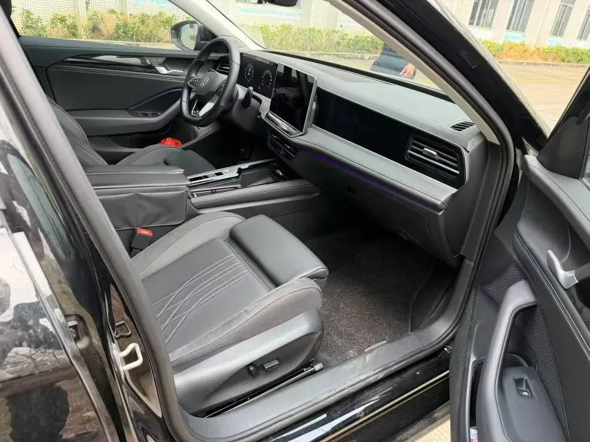 2024 Volkswagen Magotan 1.5T 160HP L4 7DCT,autocango,china used car exporter,china ev exporter,chinese used car exporter,chinese used ev exporter