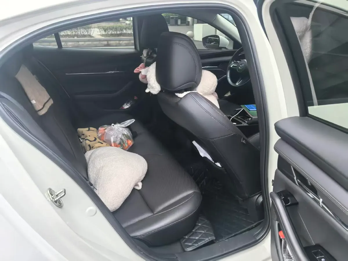 2023 Mazda 3 Axela 2.0L 158HP L4 6AT,autocango,china used car exporter,china ev exporter,chinese used car exporter,chinese used ev exporter