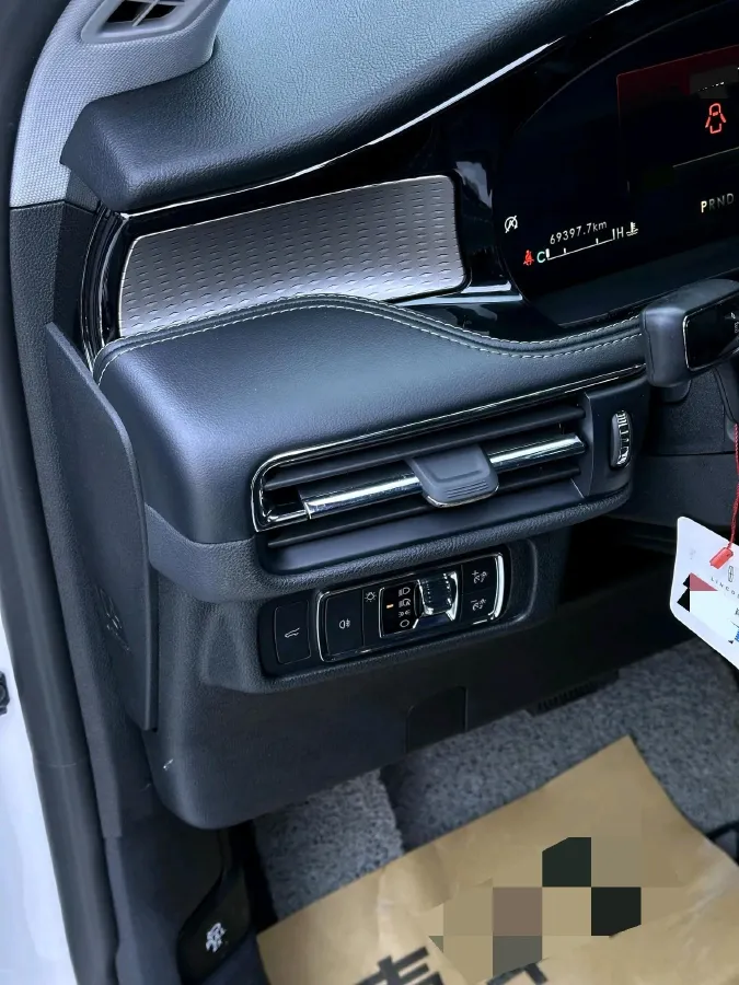 2022 Lincoln Corsair 2.0T 245HP L4 8AT,autocango,china used car exporter,china ev exporter,chinese used car exporter,chinese used ev exporter