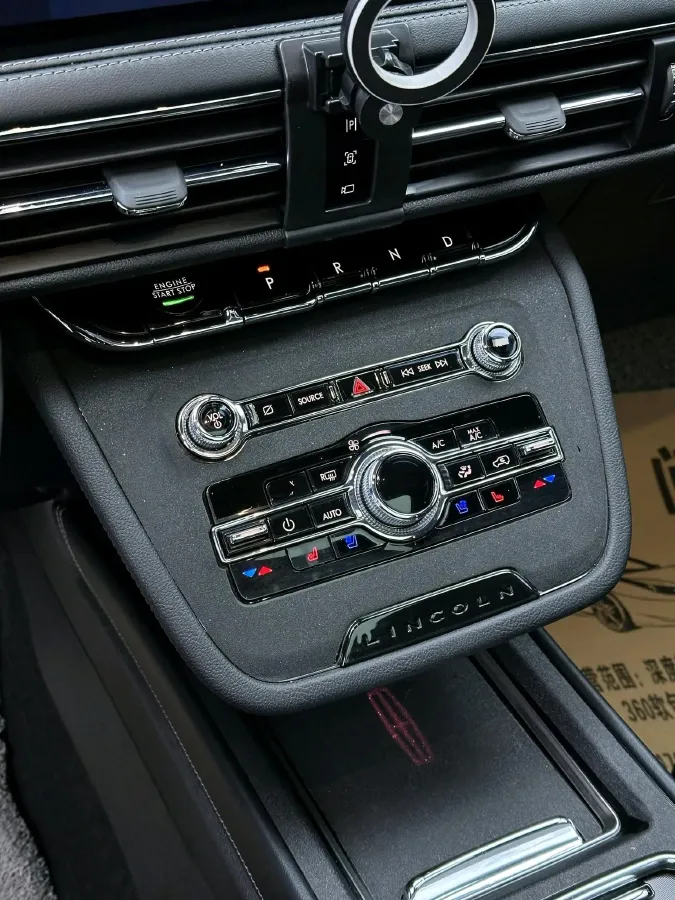 2022 Lincoln Corsair 2.0T 245HP L4 8AT,autocango,china used car exporter,china ev exporter,chinese used car exporter,chinese used ev exporter