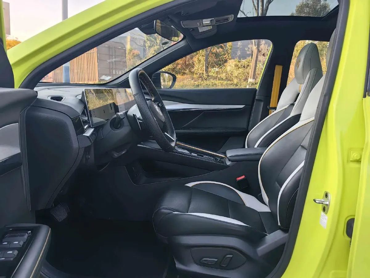 2022 MG 5 Scorpio 1.5T 181HP L4 7DCT,autocango,china used car exporter,china ev exporter,chinese used car exporter,chinese used ev exporter