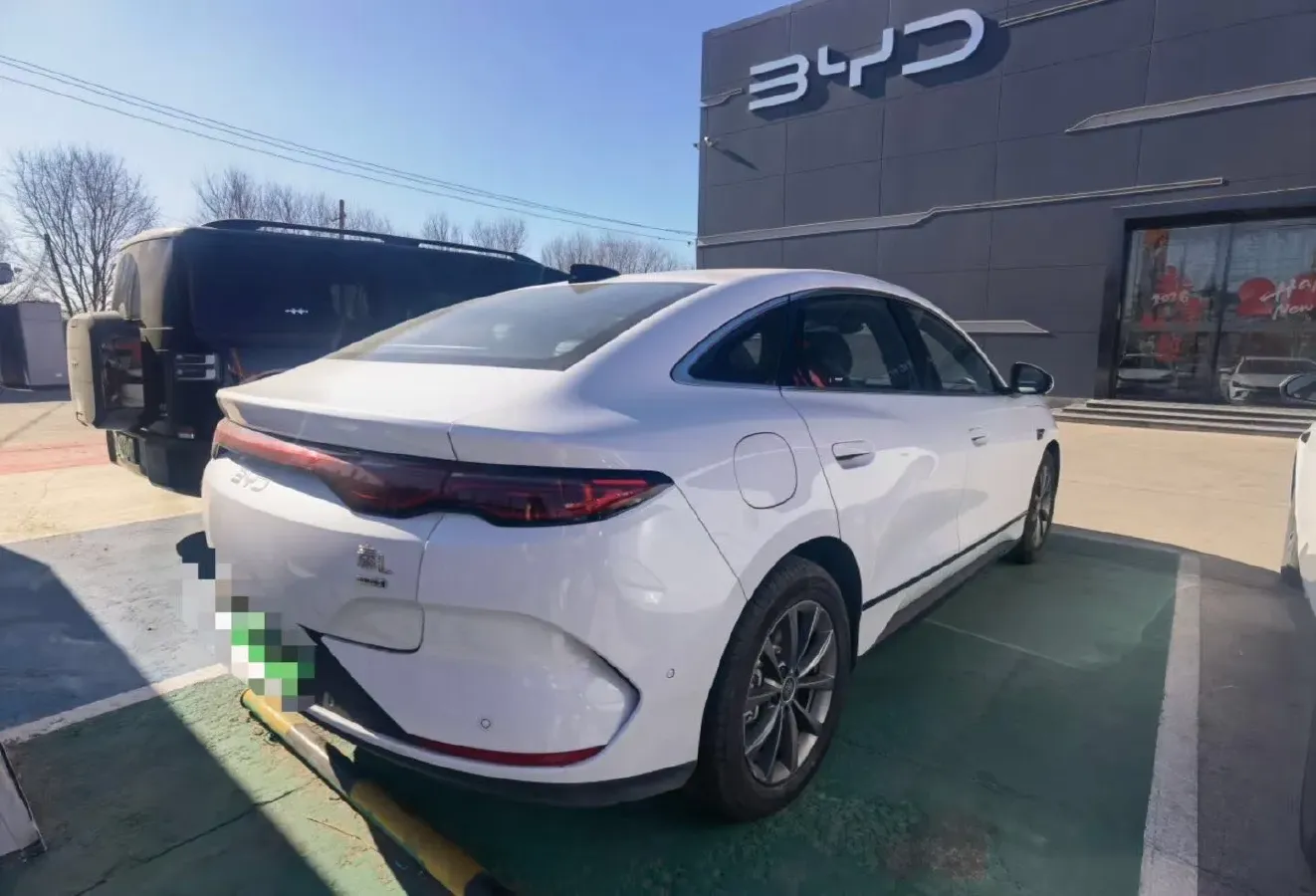 2025 BYD QinL BEV,autocango,china used car exporter,china ev exporter,chinese used car exporter,chinese used ev exporter