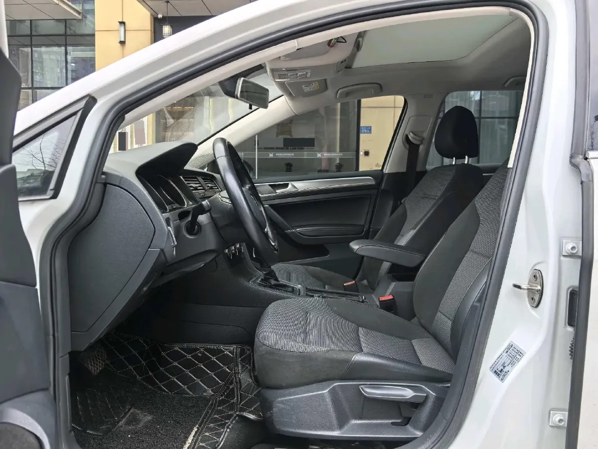 2020 Volkswagen Golf 1.4T 150HP L4 7DCT,autocango,china used car exporter,china ev exporter,chinese used car exporter,chinese used ev exporter