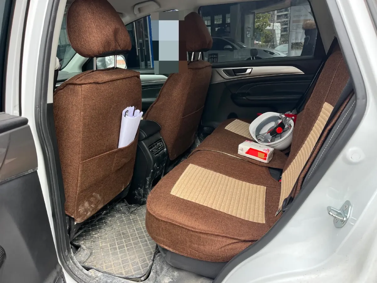 2023 Haval M6 1.5T 150HP L4 7DCT,autocango,china used car exporter,china ev exporter,chinese used car exporter,chinese used ev exporter