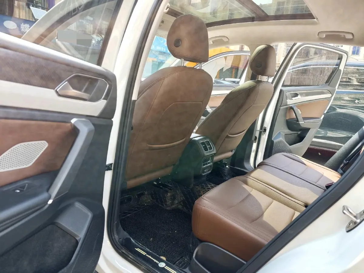 2023 Volkswagen Tayron X 2.0T 186HP L4 7DCT,autocango,china used car exporter,china ev exporter,chinese used car exporter,chinese used ev exporter