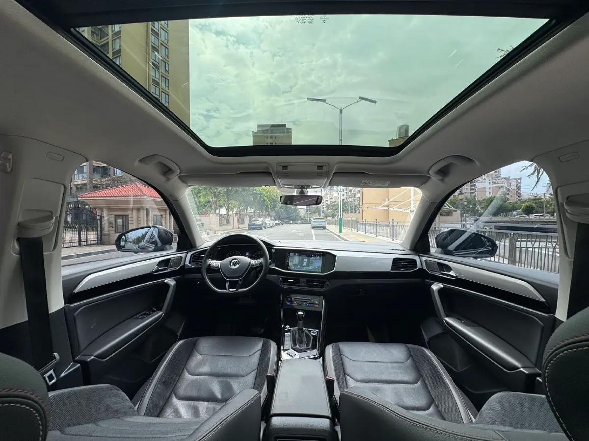 2021 Volkswagen Tayron 2.0T 186HP L4 7DCT,autocango,china used car exporter,china ev exporter,chinese used car exporter,chinese used ev exporter