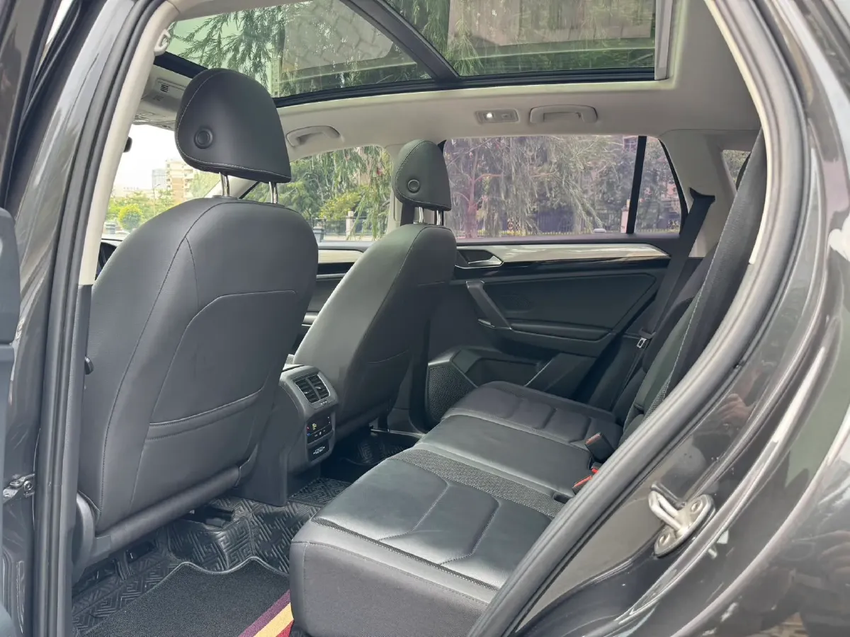 2021 Volkswagen Tayron 2.0T 186HP L4 7DCT,autocango,china used car exporter,china ev exporter,chinese used car exporter,chinese used ev exporter