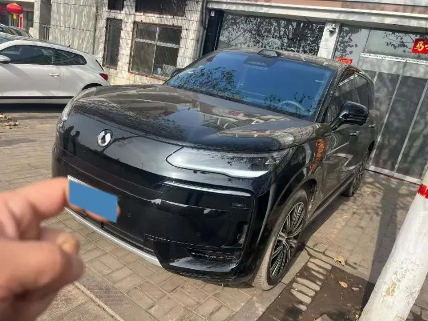 2025 Denza DenzaN9 2.0T 207HP L4 E-CVT PHEV,autocango,china used car exporter,china ev exporter,chinese used car exporter,chinese used ev exporter