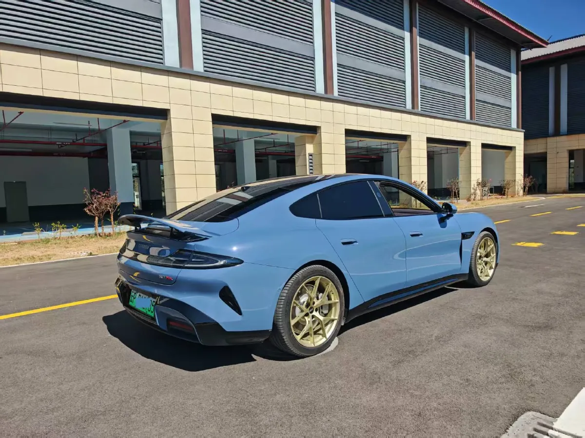 2024 MI SU7 BEV 101KWH,autocango,china used car exporter,china ev exporter,chinese used car exporter,chinese used ev exporter