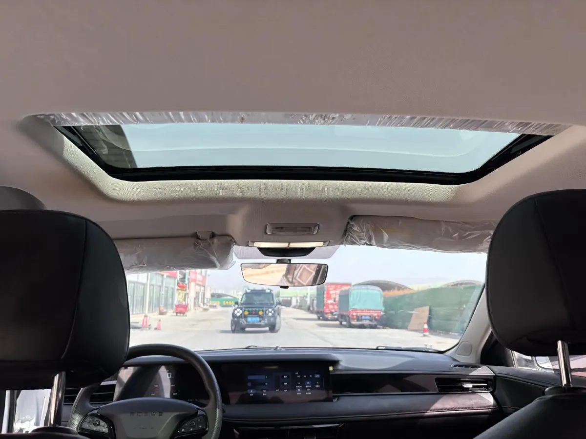 2024 Roewe i5 1.5L 129HP L4 CVT,autocango,china used car exporter,china ev exporter,chinese used car exporter,chinese used ev exporter