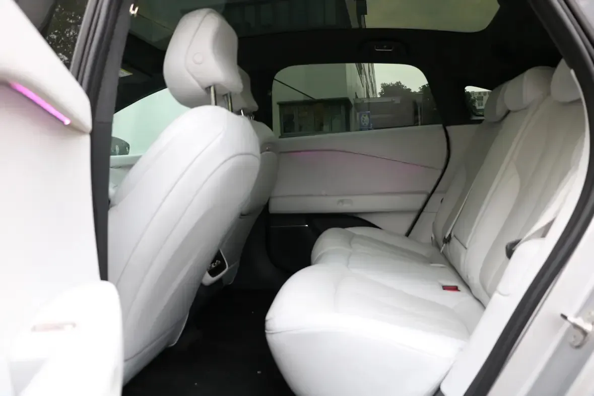 2024 Xpeng P7+ BEV 60.7KWH,autocango,china used car exporter,china ev exporter,chinese used car exporter,chinese used ev exporter