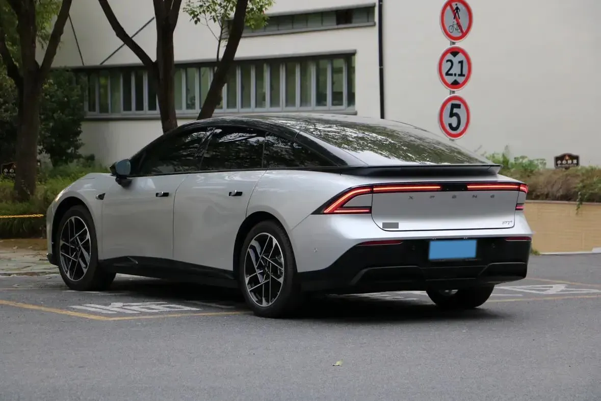 2024 Xpeng P7+ BEV 60.7KWH,autocango,china used car exporter,china ev exporter,chinese used car exporter,chinese used ev exporter