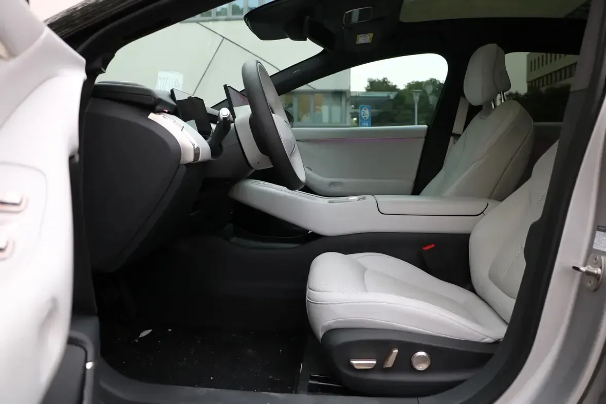 2024 Xpeng P7+ BEV 60.7KWH,autocango,china used car exporter,china ev exporter,chinese used car exporter,chinese used ev exporter