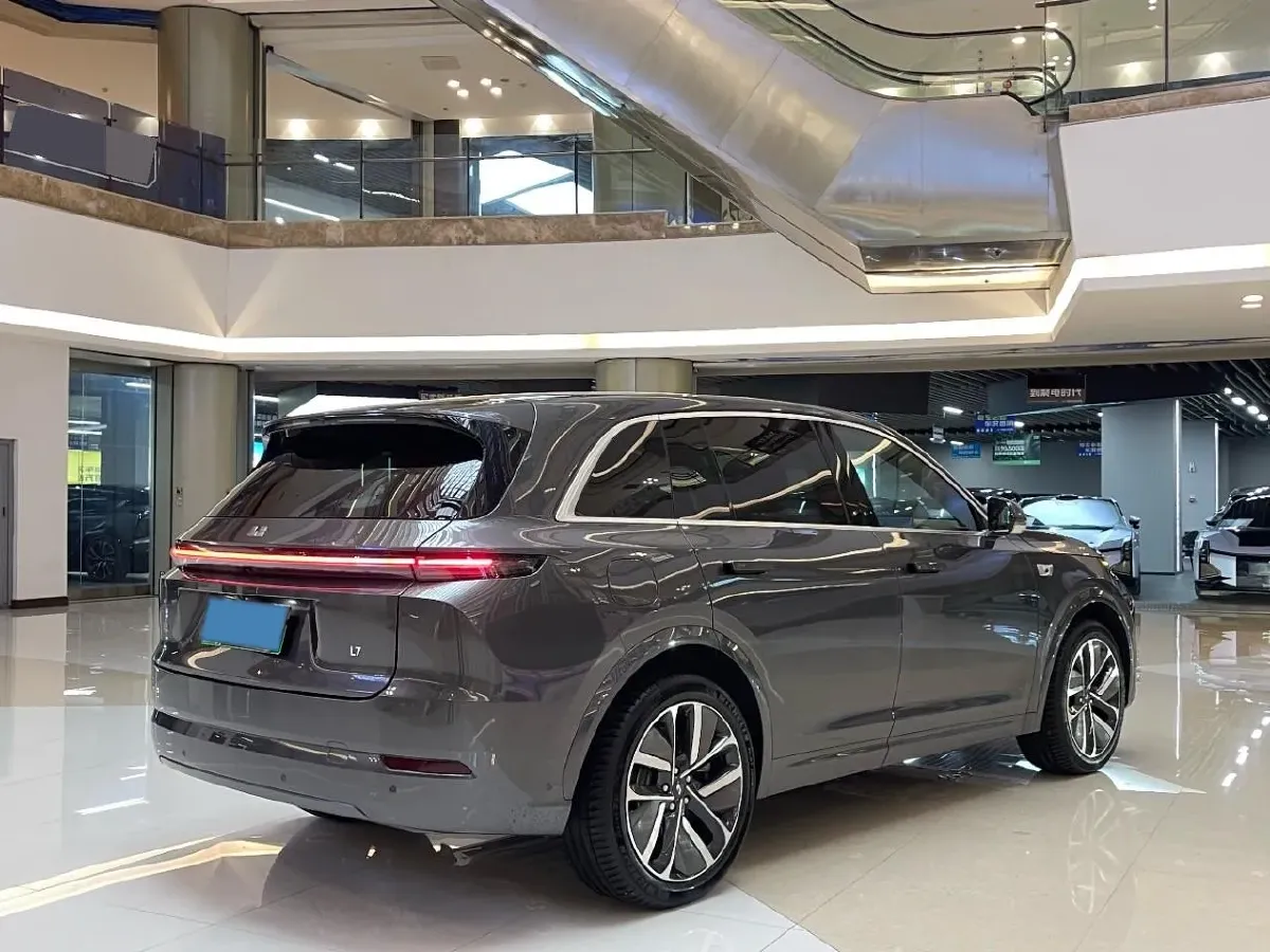 2024 Li L8 Range Extended 154HP REEV 52.3KWH,autocango,china used car exporter,china ev exporter,chinese used car exporter,chinese used ev exporter