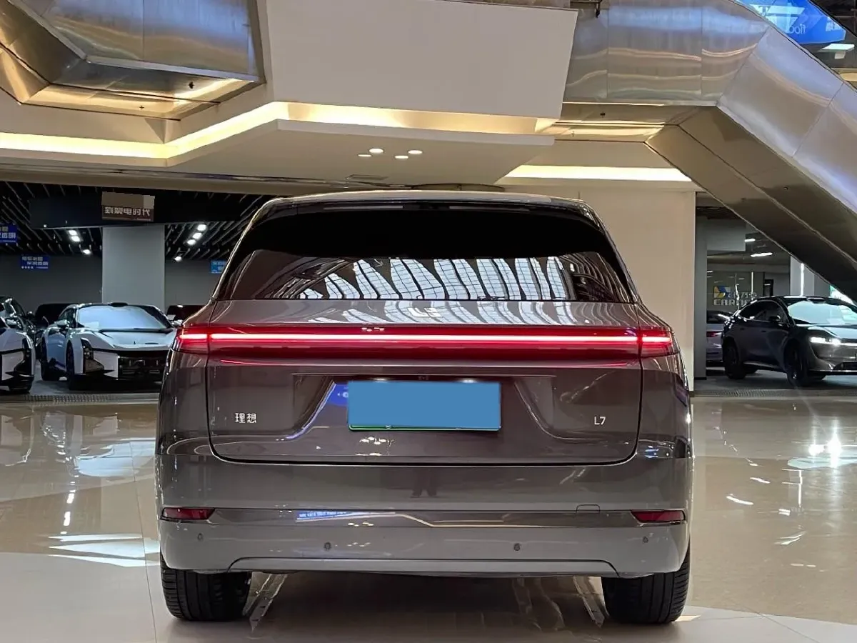 2024 Li L8 Range Extended 154HP REEV 52.3KWH,autocango,china used car exporter,china ev exporter,chinese used car exporter,chinese used ev exporter