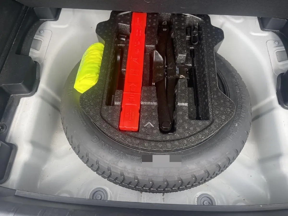 2023 Geely Coolray 1.5T 181HP L4 7DCT,autocango,china used car exporter,china ev exporter,chinese used car exporter,chinese used ev exporter