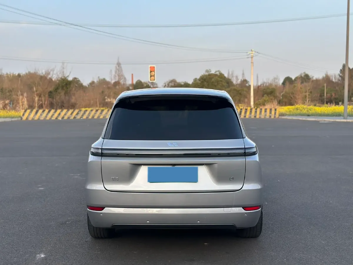 2022 Li L9 Range Extended 154HP REEV 42.6KWH,autocango,china used car exporter,china ev exporter,chinese used car exporter,chinese used ev exporter