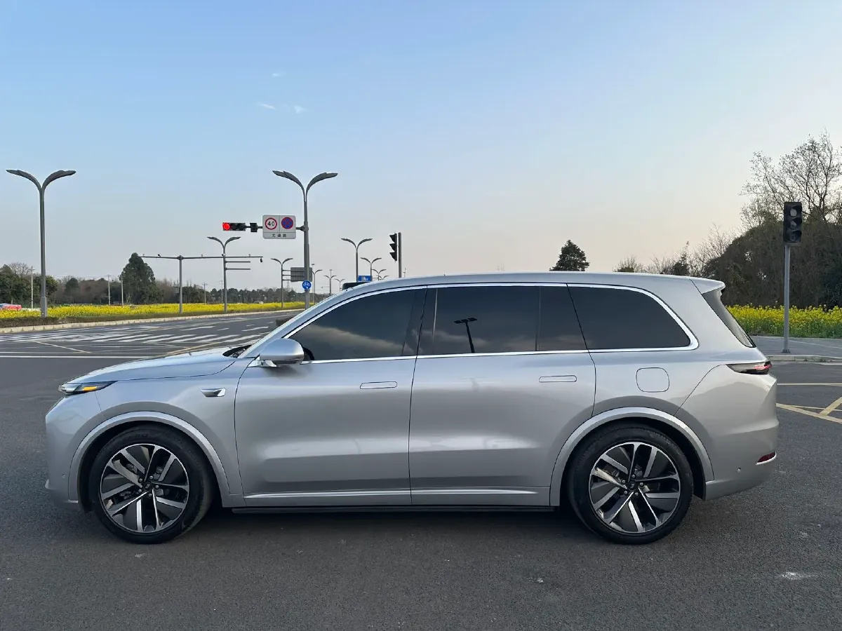 2022 Li L9 Range Extended 154HP REEV 42.6KWH,autocango,china used car exporter,china ev exporter,chinese used car exporter,chinese used ev exporter