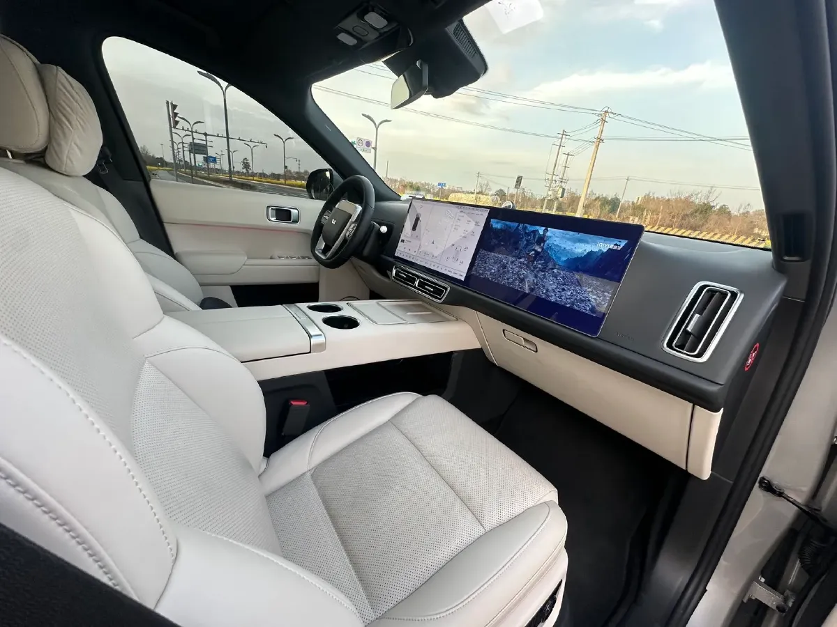 2022 Li L9 Range Extended 154HP REEV 42.6KWH,autocango,china used car exporter,china ev exporter,chinese used car exporter,chinese used ev exporter