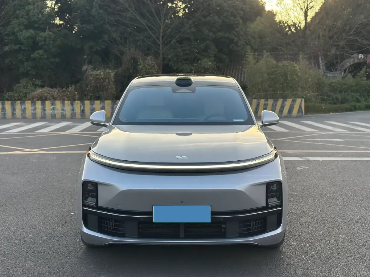 2022 Li L9 Range Extended 154HP REEV 42.6KWH,autocango,china used car exporter,china ev exporter,chinese used car exporter,chinese used ev exporter