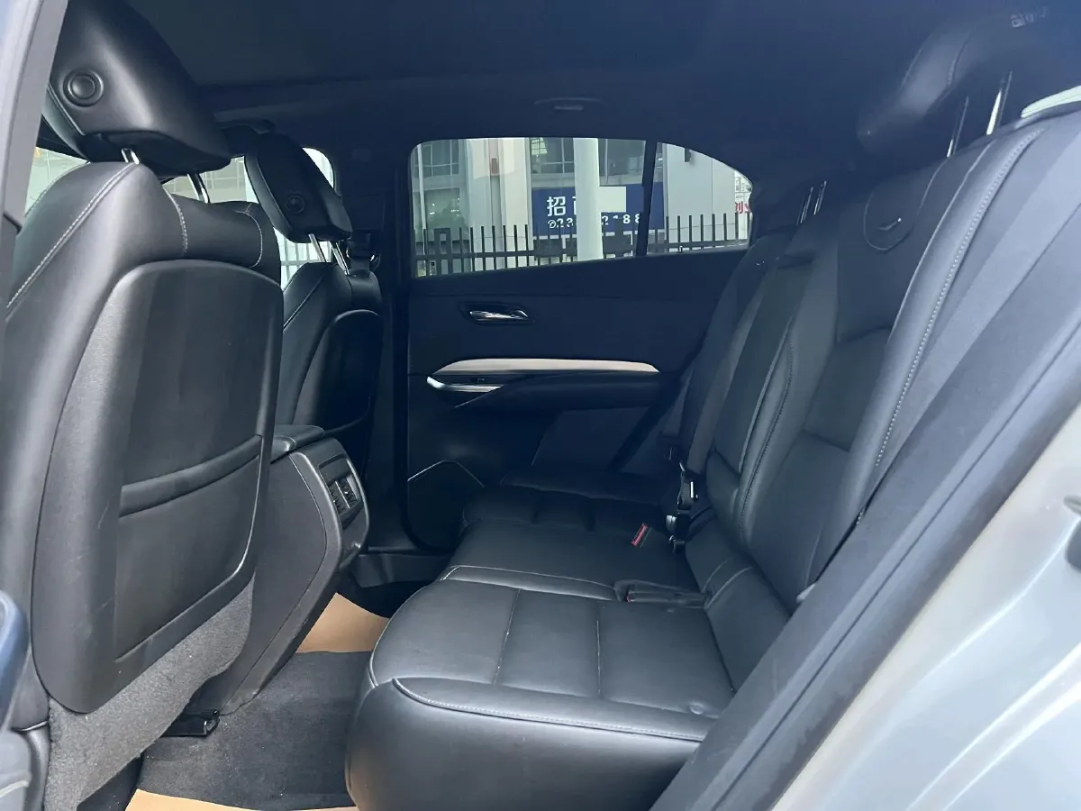 2020 Cadillac XT4 2.0T 241HP L4 9AT,autocango,china used car exporter,china ev exporter,chinese used car exporter,chinese used ev exporter