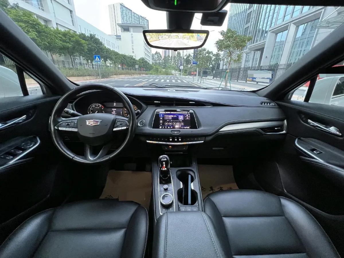 2020 Cadillac XT4 2.0T 241HP L4 9AT,autocango,china used car exporter,china ev exporter,chinese used car exporter,chinese used ev exporter