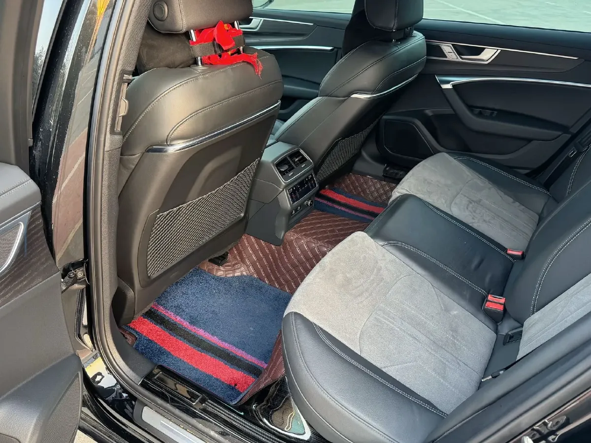 2024 Audi A6L 2.0T 245HP L4 7DCT,autocango,china used car exporter,china ev exporter,chinese used car exporter,chinese used ev exporter