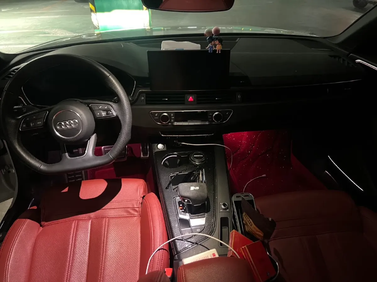 2024 Audi A4L 2.0T 190HP L4 7DCT,autocango,china used car exporter,china ev exporter,chinese used car exporter,chinese used ev exporter