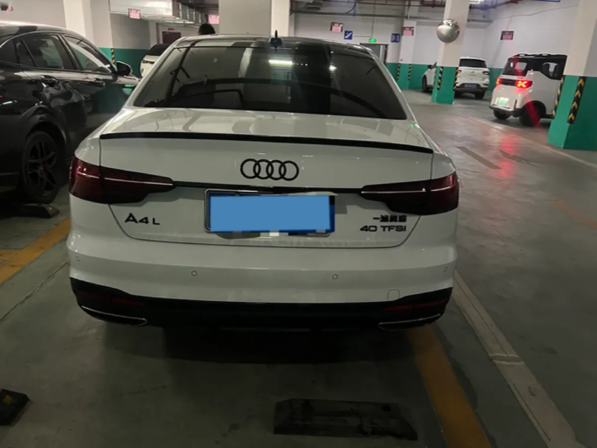 2024 Audi A4L 2.0T 190HP L4 7DCT,autocango,china used car exporter,china ev exporter,chinese used car exporter,chinese used ev exporter