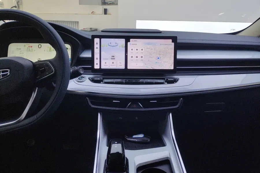 2025 Geely JiaJi 1.5T 181HP L4 7DCT,autocango,china used car exporter,china ev exporter,chinese used car exporter,chinese used ev exporter