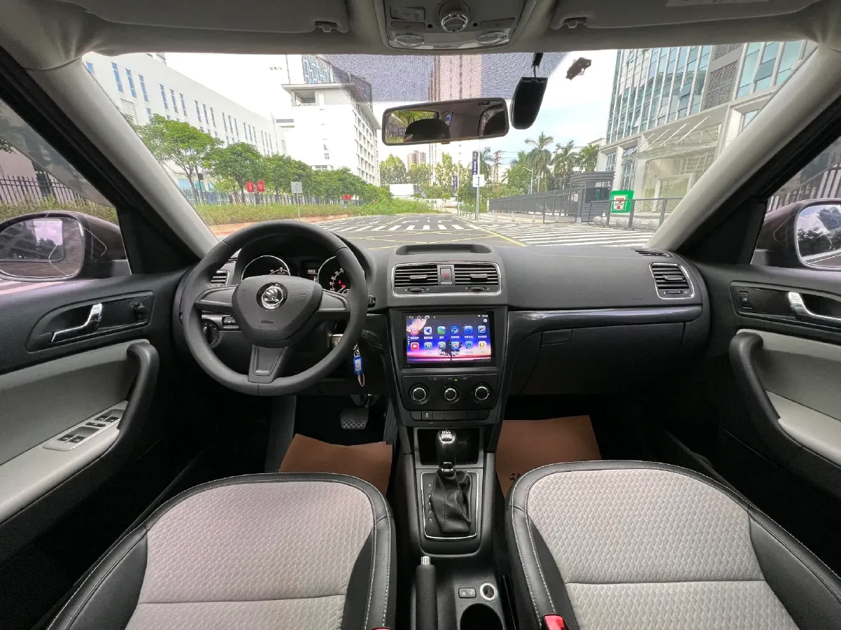 2016 Skoda Yeti 1.4T 150HP L4 7DCT,autocango,china used car exporter,china ev exporter,chinese used car exporter,chinese used ev exporter