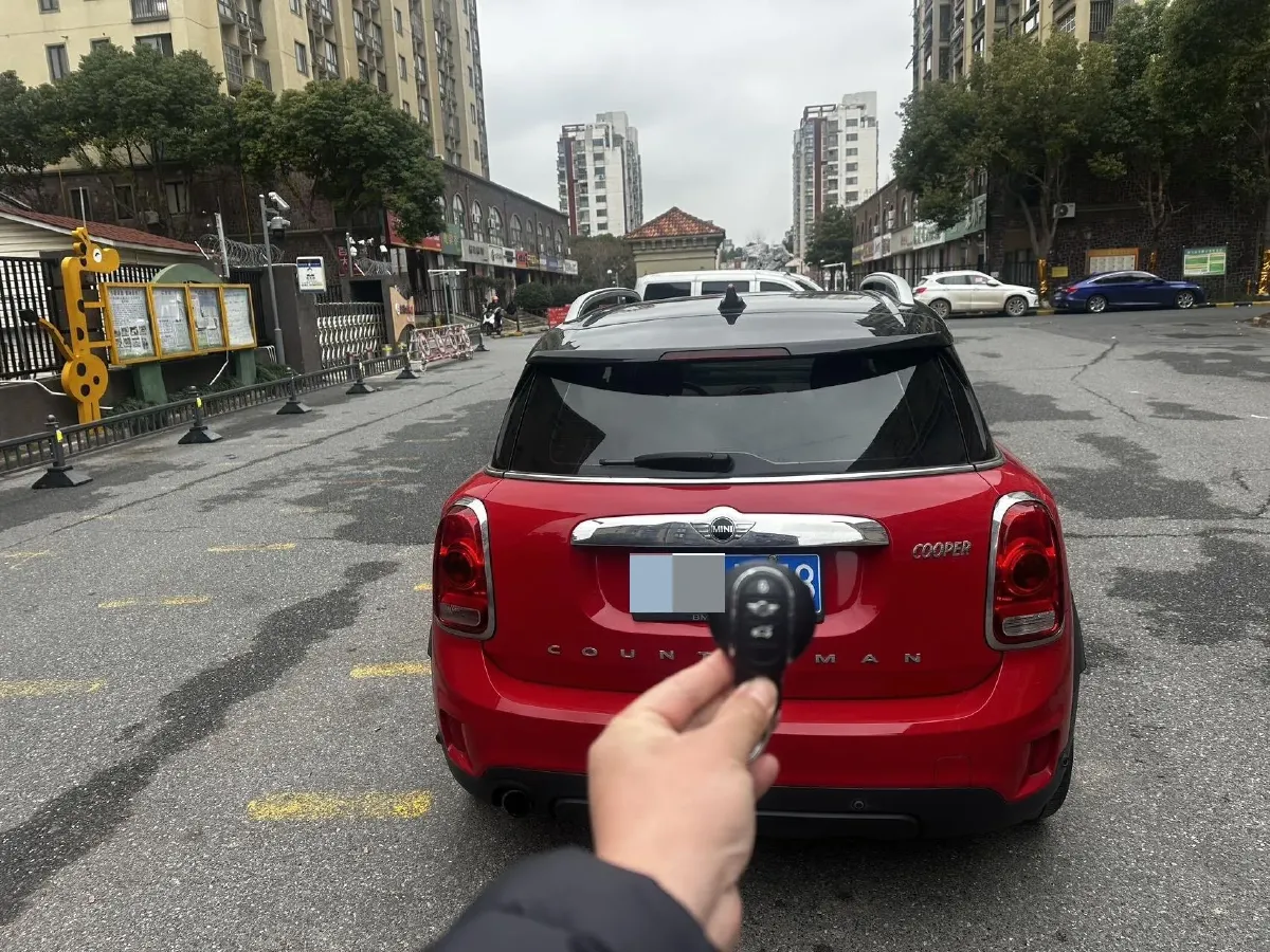 2017 MINI COUNTRYMAN 1.5T 136HP L3 6AT,autocango,china used car exporter,china ev exporter,chinese used car exporter,chinese used ev exporter