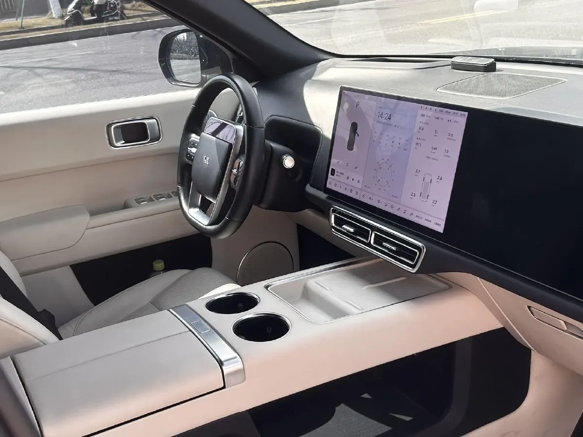 2023 Li L8 Range Extended 154HP REEV 40.9KWH,autocango,china used car exporter,china ev exporter,chinese used car exporter,chinese used ev exporter