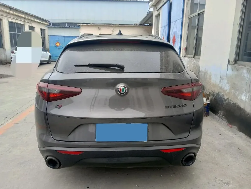 2019 Alfa Romeo Stelvio 2.0T 280HP L4 8AT,autocango,china used car exporter,china ev exporter,chinese used car exporter,chinese used ev exporter