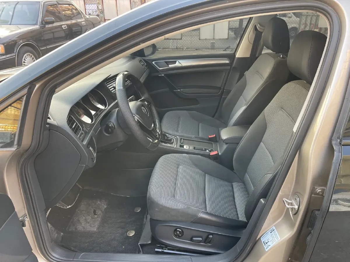 2020 Volkswagen Golf 1.4T 150HP L4 7DCT,autocango,china used car exporter,china ev exporter,chinese used car exporter,chinese used ev exporter