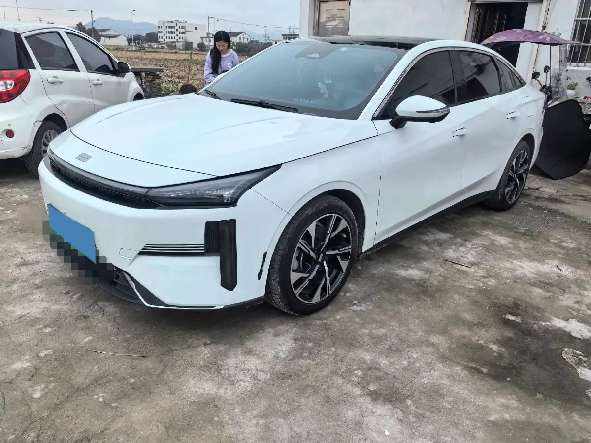 2023 Geely Galaxy L6 1.5T 163HP L4 3DHT PHEV,autocango,china used car exporter,china ev exporter,chinese used car exporter,chinese used ev exporter