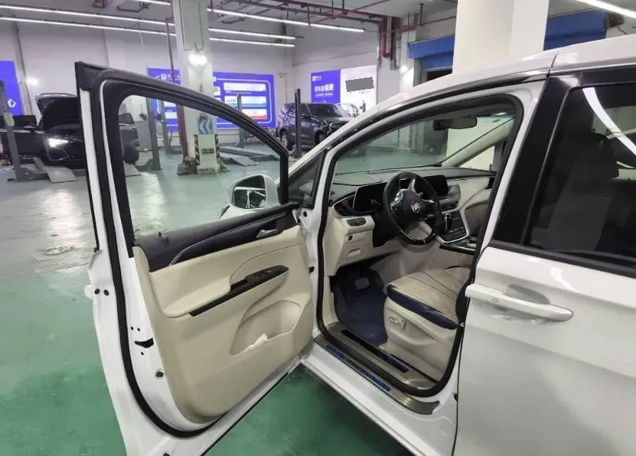 2022 Buick GL8 2.0T 237HP L4 9AT,autocango,china used car exporter,china ev exporter,chinese used car exporter,chinese used ev exporter