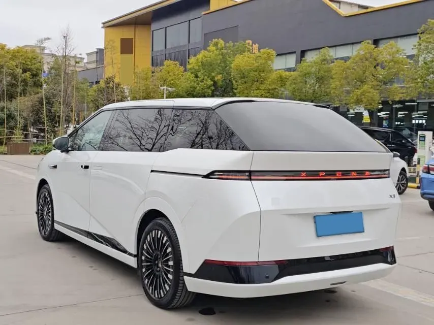 2025 Xpeng X9 BEV,autocango,china used car exporter,china ev exporter,chinese used car exporter,chinese used ev exporter