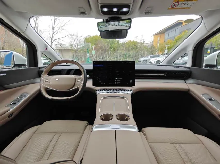 2025 Xpeng X9 BEV,autocango,china used car exporter,china ev exporter,chinese used car exporter,chinese used ev exporter