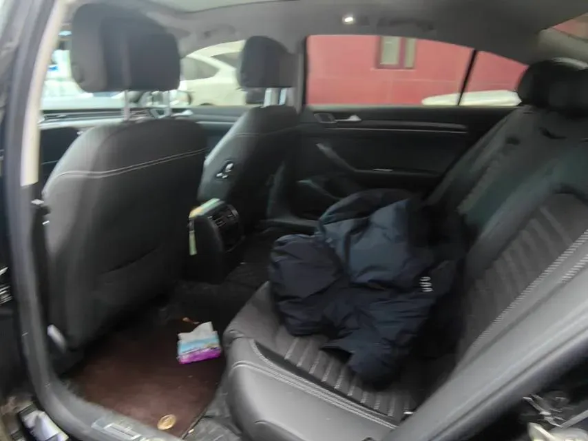 2020 Volkswagen Magotan 2.0T 186HP L4 7DCT,autocango,china used car exporter,china ev exporter,chinese used car exporter,chinese used ev exporter