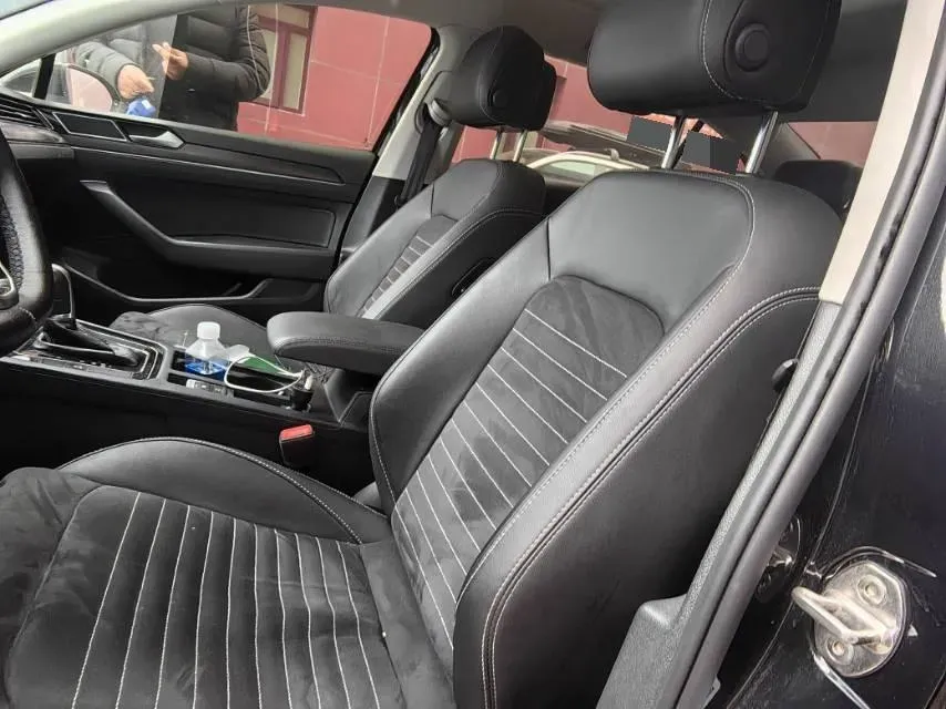 2020 Volkswagen Magotan 2.0T 186HP L4 7DCT,autocango,china used car exporter,china ev exporter,chinese used car exporter,chinese used ev exporter