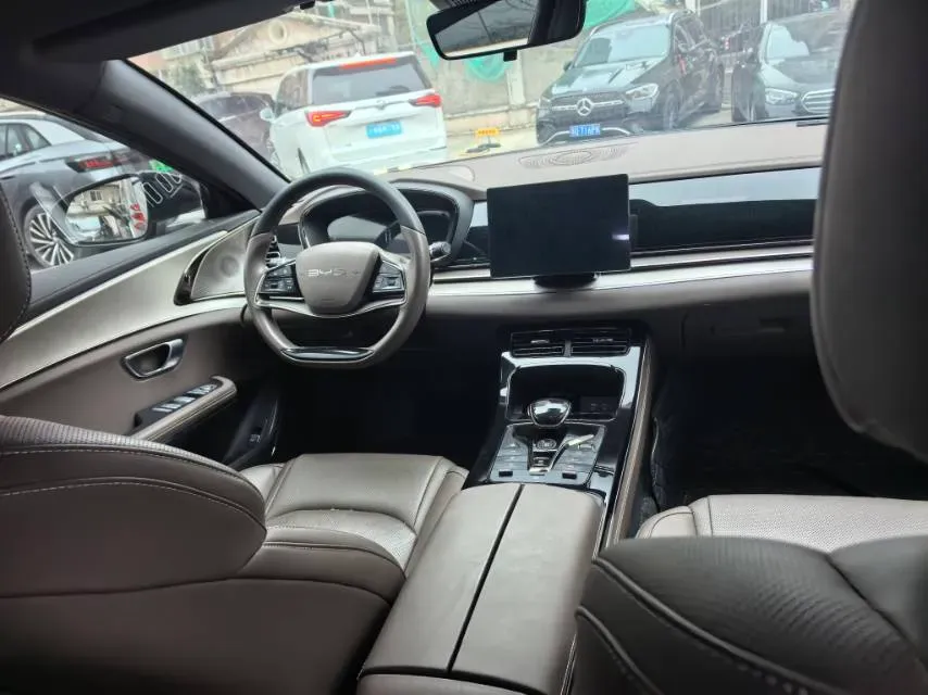 2022 BYD e9 BEV 63.36KWH,autocango,china used car exporter,china ev exporter,chinese used car exporter,chinese used ev exporter