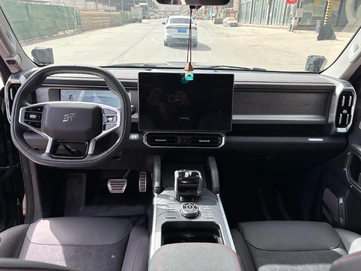 2024 Jetour Traveller 2.0T 254HP L4 7DCT,autocango,china used car exporter,china ev exporter,chinese used car exporter,chinese used ev exporter