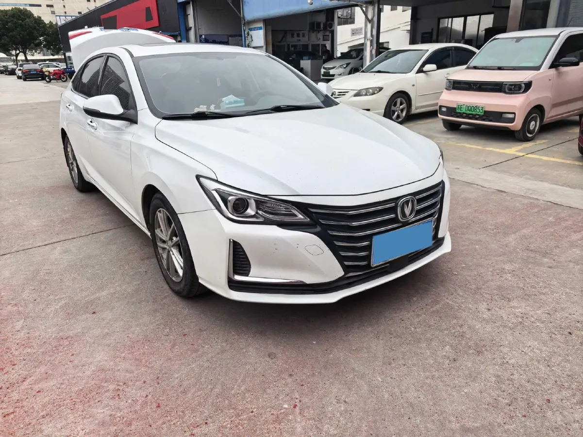 2020 ChangAn Raeton CC 1.5T 156HP L4 6MT,autocango,china used car exporter,china ev exporter,chinese used car exporter,chinese used ev exporter