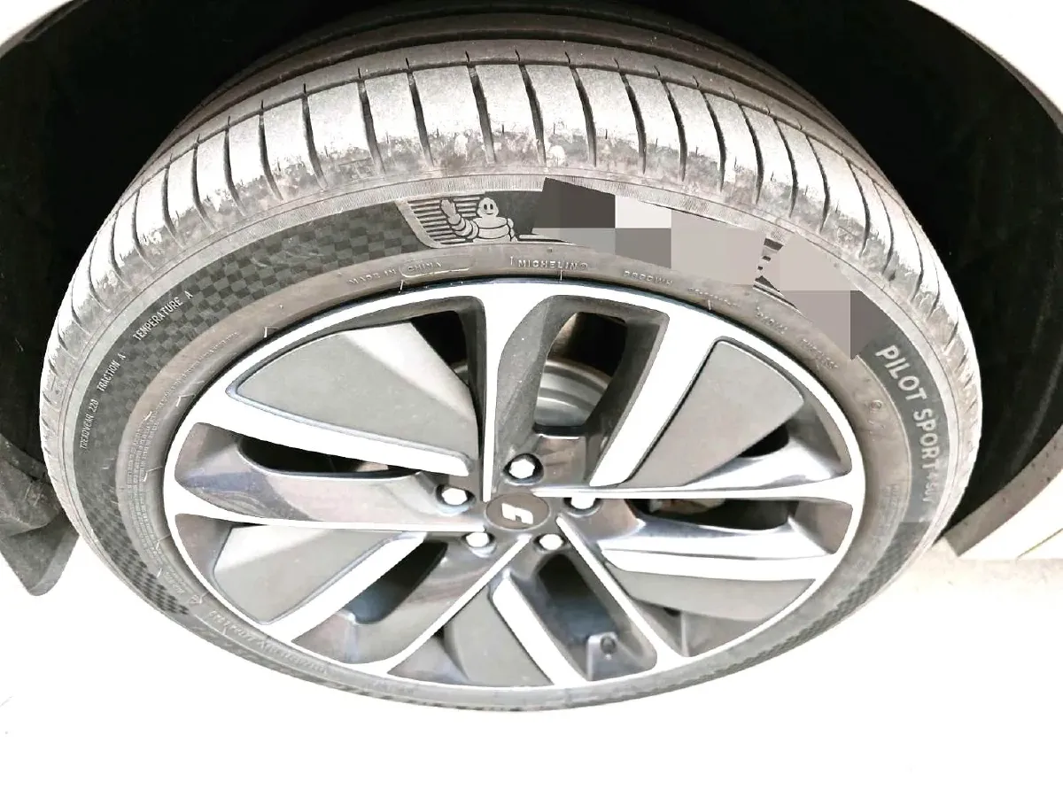 2022 Li L9 Range Extended 154HP REEV 42.6KWH,autocango,china used car exporter,china ev exporter,chinese used car exporter,chinese used ev exporter