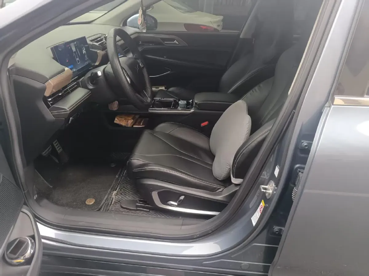 2021 ChangAn UNI-K 2.0T 233HP L4 8AT,autocango,china used car exporter,china ev exporter,chinese used car exporter,chinese used ev exporter